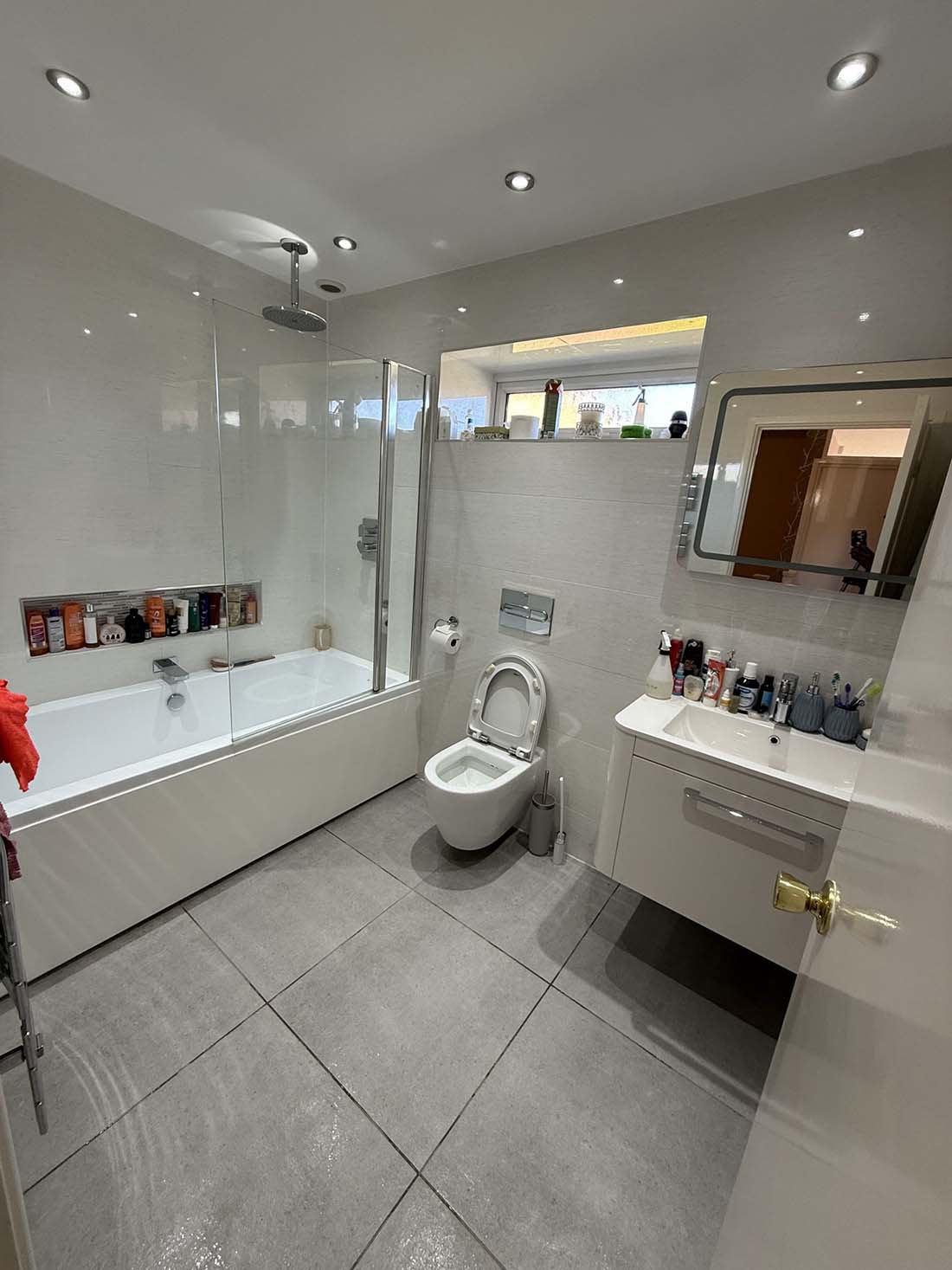 Badkamer gereinigd en schoongemaakt in Rotterdam